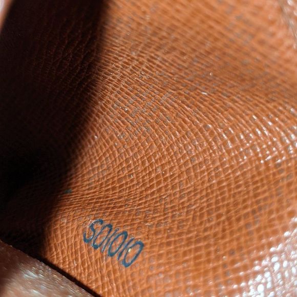 Louis Vuitton Monogram Key Holder/Wallet #706💥PRICE DROP💥 - Picture 9 of 9